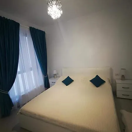Apartament Arinyko 아파트 Năvodari